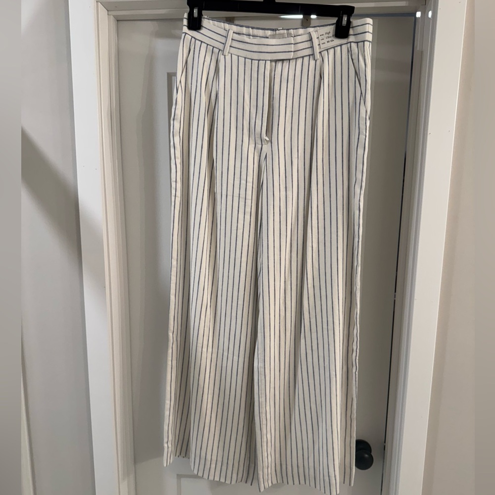 Women’s High Rise, Tailored Wide Leg Striped Pants in a Size 10R (Waist 30)